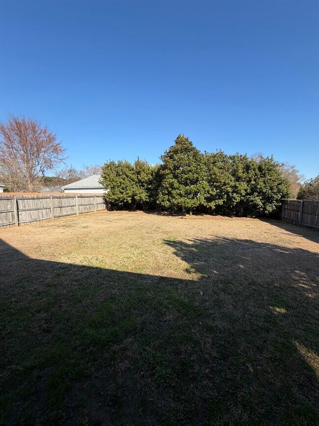 Photo - 4904 Park View Ct