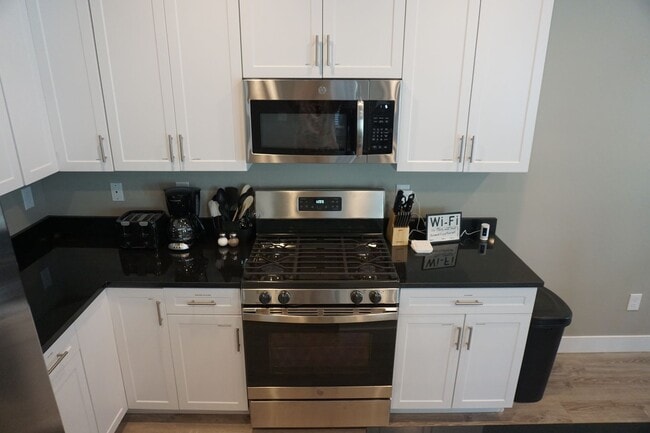 Photo - 719 E Ryder Pk Ln