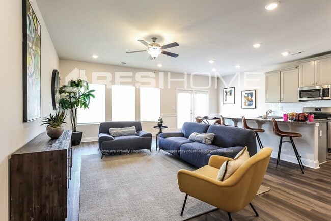 236 Aurora Ln