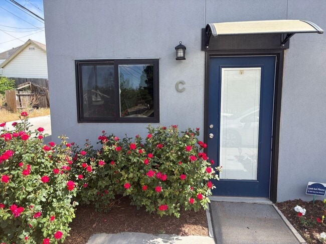 Photo - Lowell3850 Unit #C