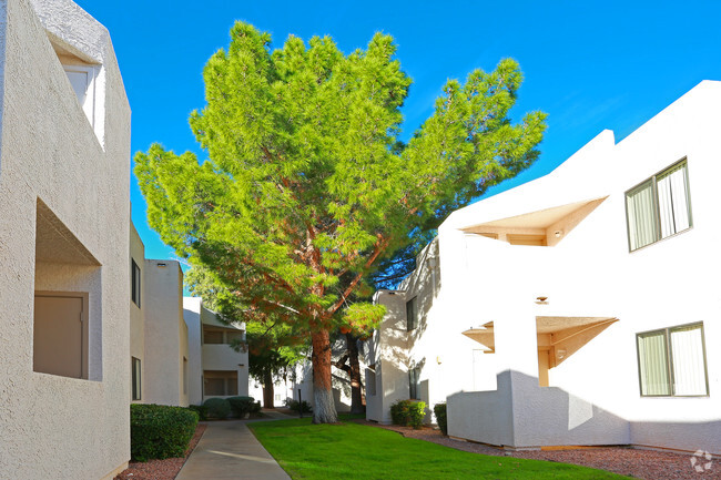 Photo - Desert Springs Apartments