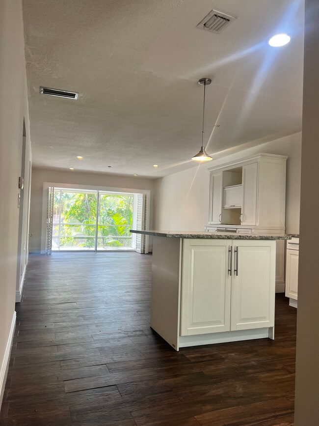 Photo - 1900 S Kanner Hwy Unit 1-203