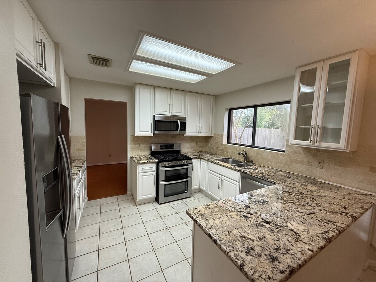 Photo - 6810 Redwood Falls Dr