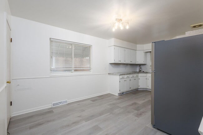 Photo - 8261 Gerald Ave