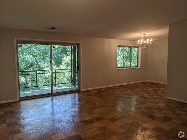 Building Photo - 10228 Rockville Pike Rental