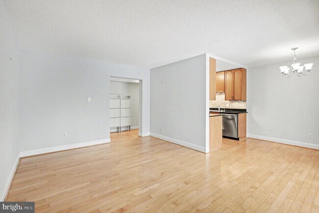 Photo - 11619 Stoneview Square Unit 2B