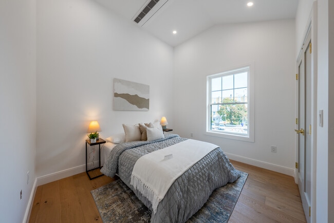 Photo - 10 Rockland St Unit 2