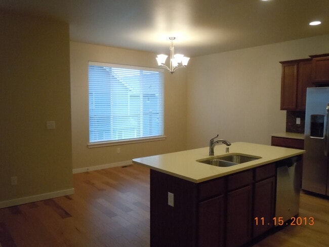 Photo - 4721 Hadley St