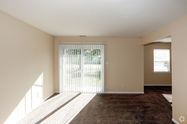 1BR, 1BA - 704 SF - Covered Bridge