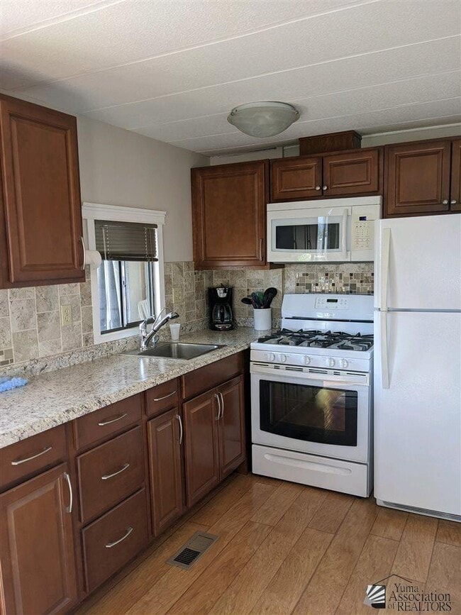 Photo - 13827 E 49th St