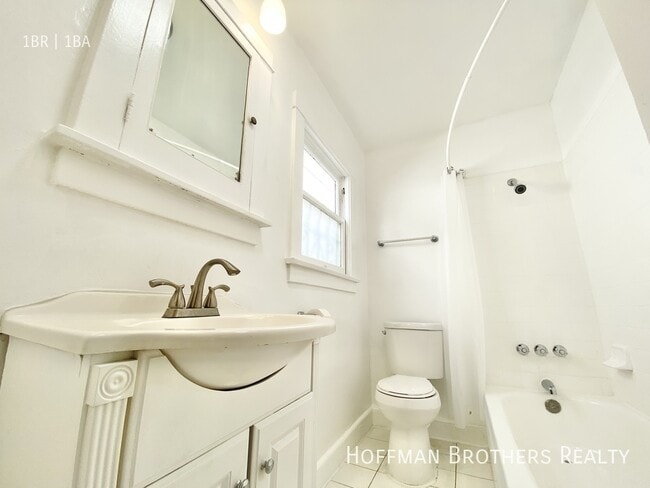 Photo - 5414 1/2 Fountain Ave