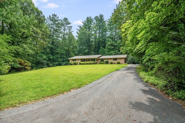 Photo - 102 Arbor Ln