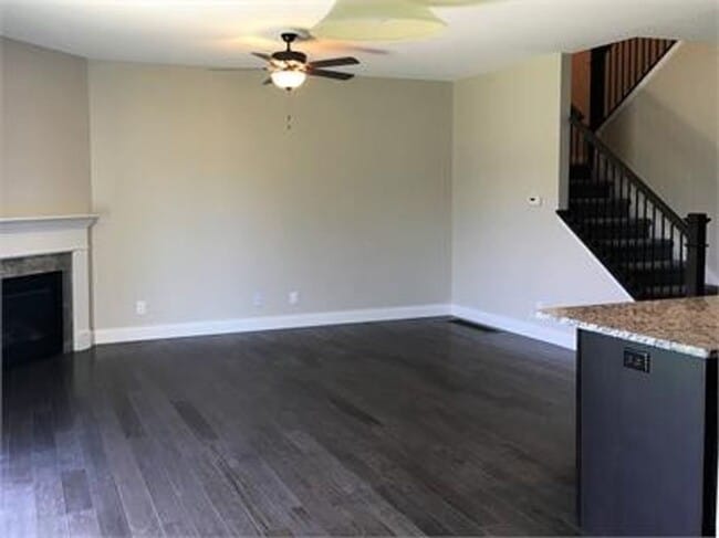 Photo - 3-bedroom Townhome Available for July!