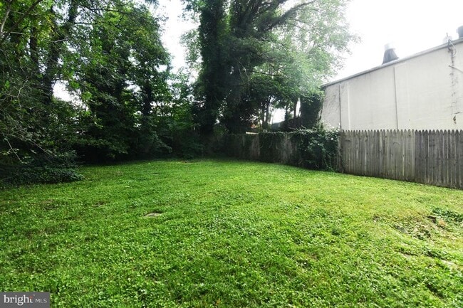 Photo - 105 E Pall Mall St