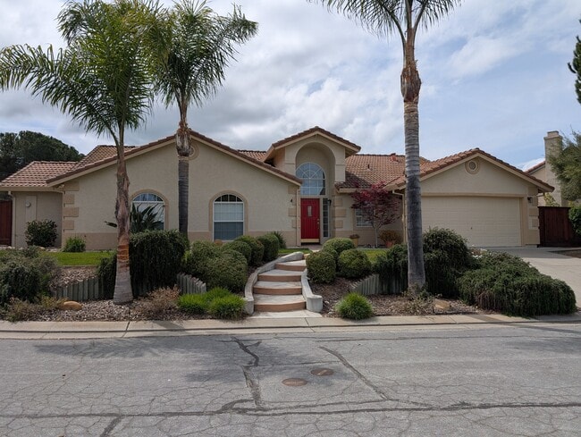 Photo - 520 Bobbys Ln