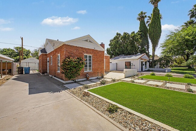 Photo - 311 West Campbell Ave