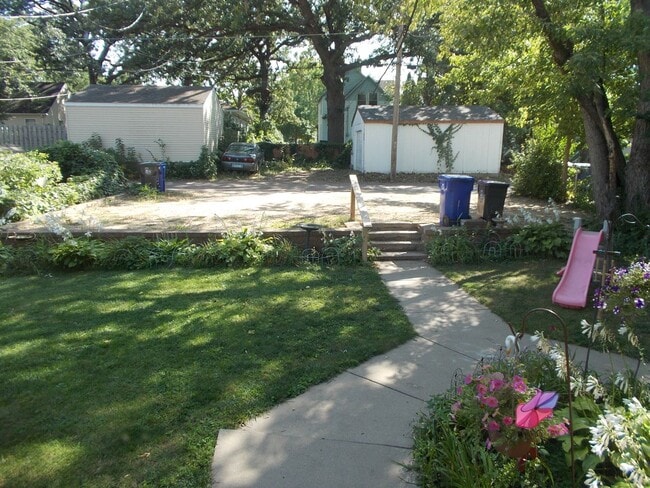 Photo - 3 Bedroom, 1 Bathroom Home.