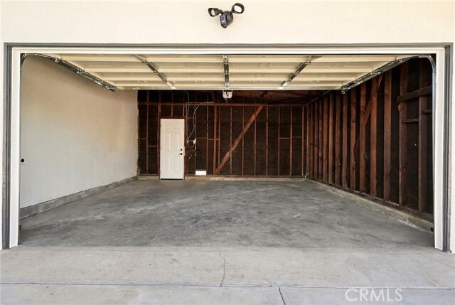 Photo - 17045 Salais St