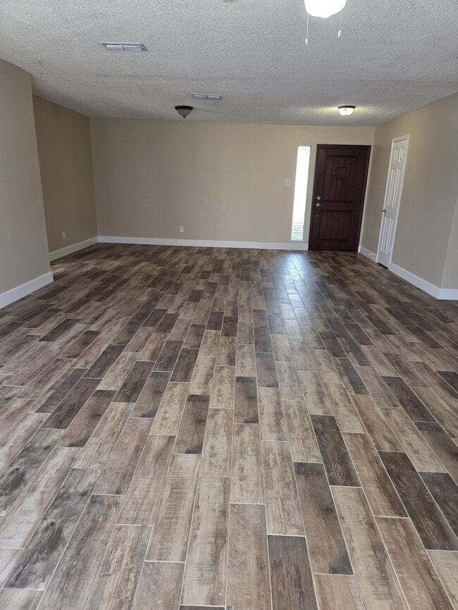 Photo - 16458 Cavendish Dr