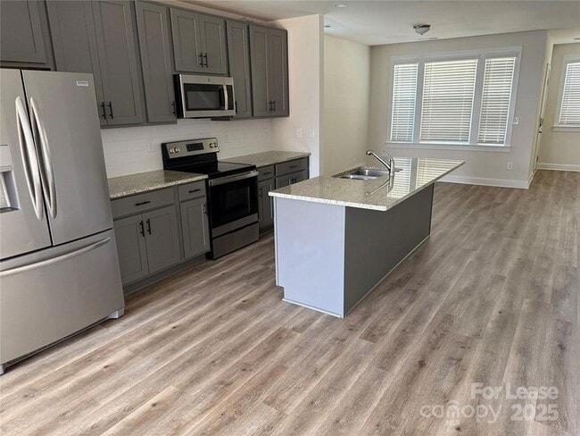 Photo - 1003 Wainwright Ave