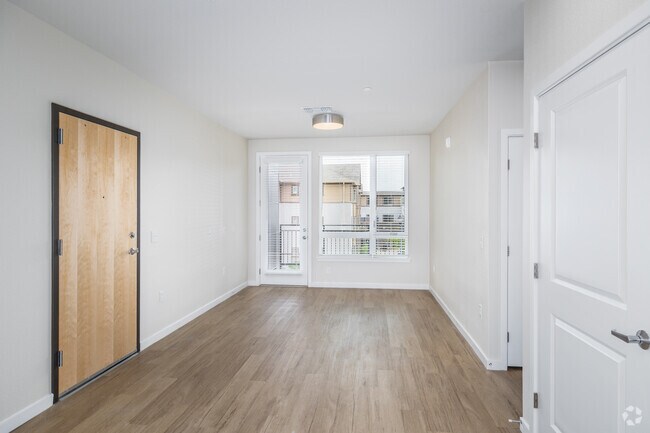 4BR, 2BA - 1,403SF - Living Room