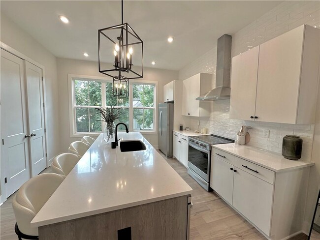 Photo - 192 Chestnut Cir