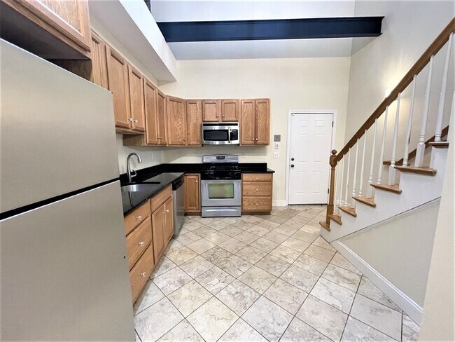 Photo - 62 Pleasant St