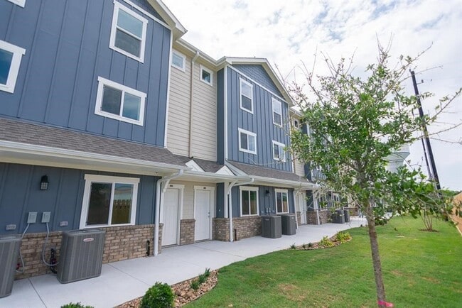 Building Photo - 21155 Gosling Rd Unit 38C Rental