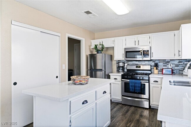 Photo - 8213 Grassy Point Cir