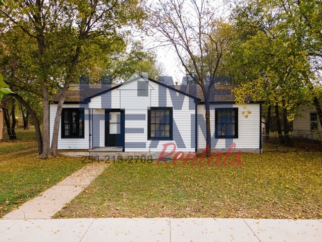 Photo - Half off first months rent!!!