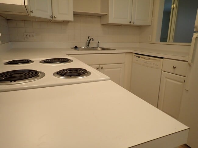 Photo - 51 Jacqueline Rd Unit 3