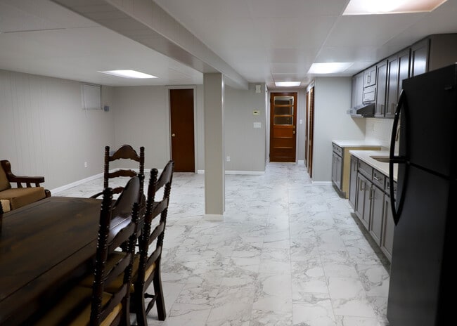 Building Photo - 15 Bleecker St Unit First Floor