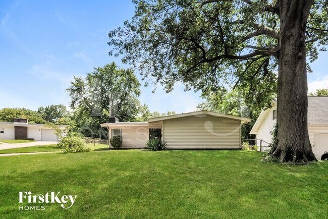 Photo - 2420 Cherry Ln