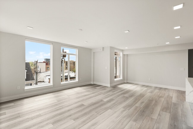 Photo - 701 N Henry St Unidad 418