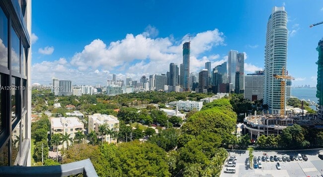 Building Photo - 1901 Brickell Ave Unit B1809