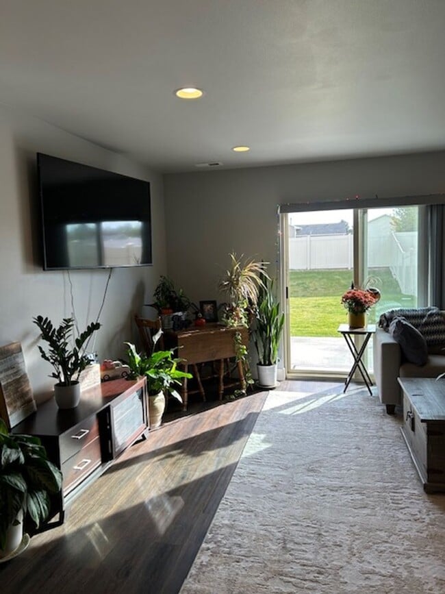 Photo - Beautifully Updated Town Home in the Heights with large, fenced yard