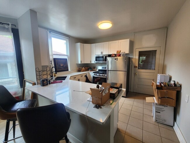Photo - 6106 N Washtenaw Ave Unit 2
