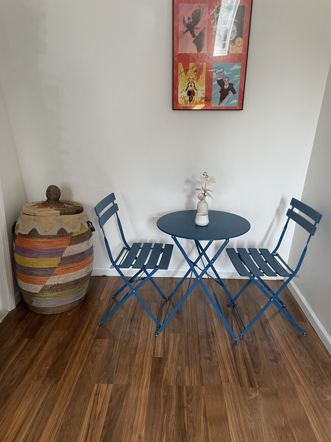 Eating Area - 12238 Benton St