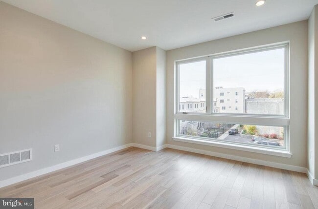 Photo - 909 N 15th St Unit B