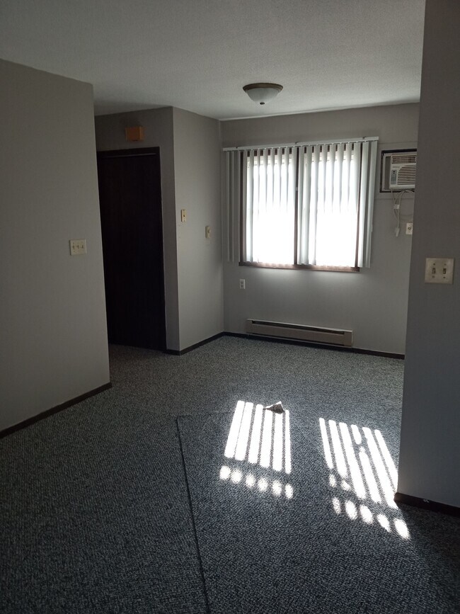 Photo - 304 W Williams St Unit 2