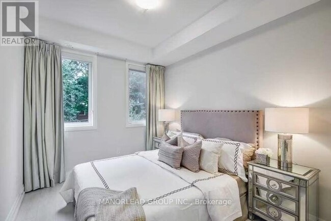 Photo - 780 Sheppard Ave E