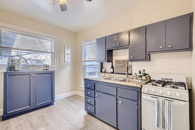 Photo - 1073 N Downing St Unidad ID1026252P