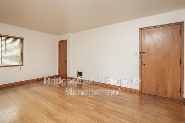 Photo - 1413 Old Ln Ave
