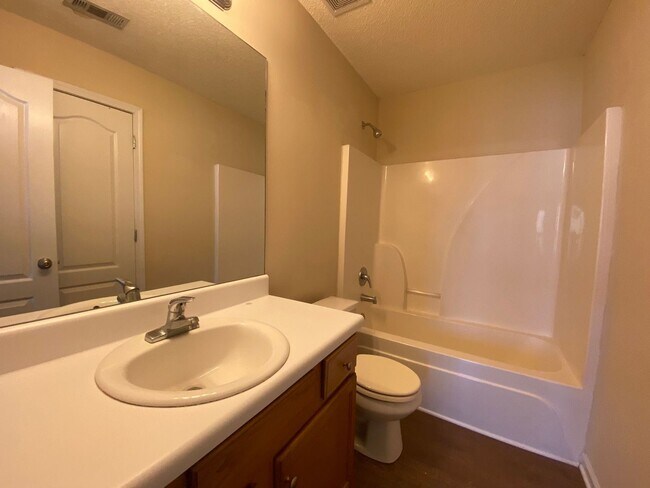 Photo - PRE-LEASING FOR AUGUST 2 2026! FENCED IN BACK YARD! 1/2 Off Deposit!