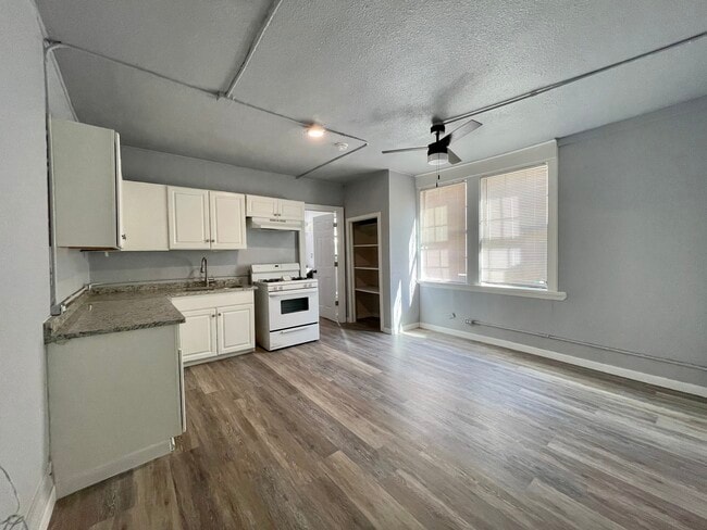 Photo - 127 Sandmeyer St