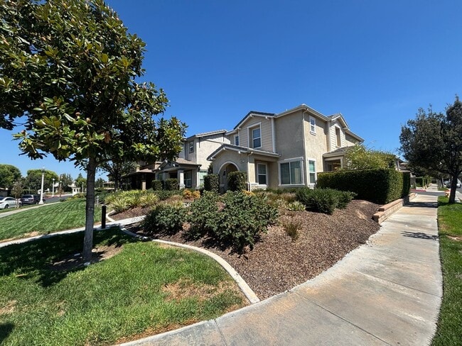 24077 Whitewater Dr
