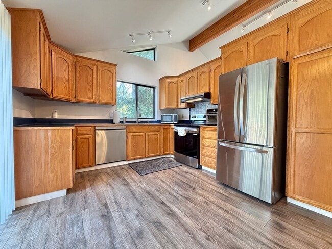 Photo - 13327 NW Coho Run