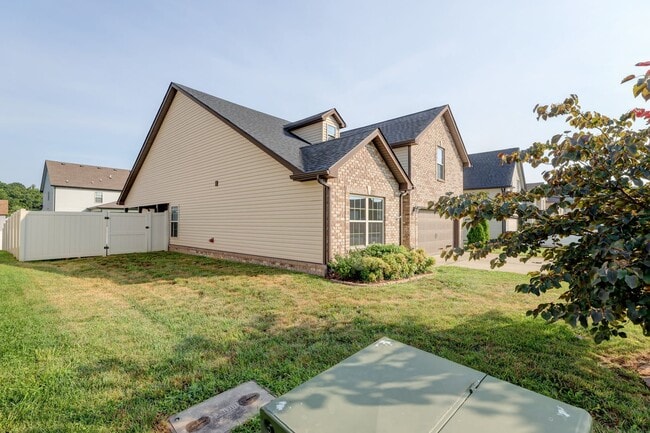 Photo - 1008 Meadowview Ln