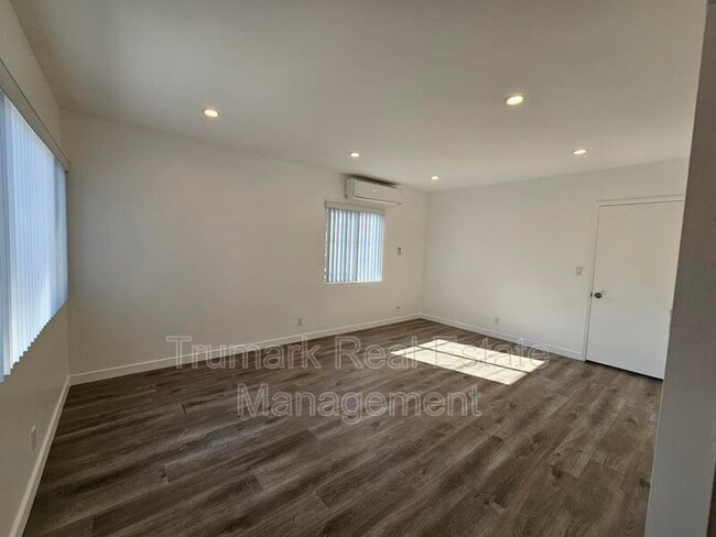 Photo - 2936 Honolulu Ave Unidad D