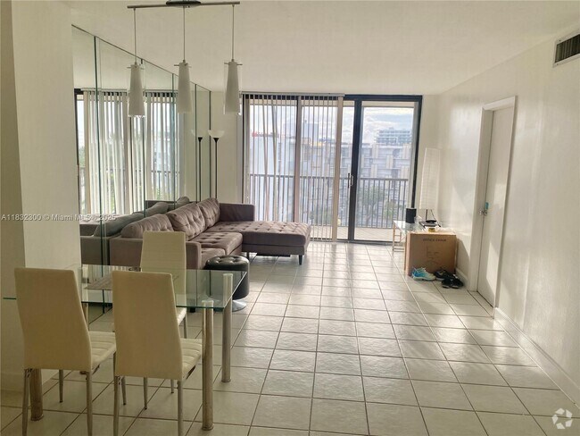 Building Photo - 3101 N Country Club Dr Unit 801 Rental